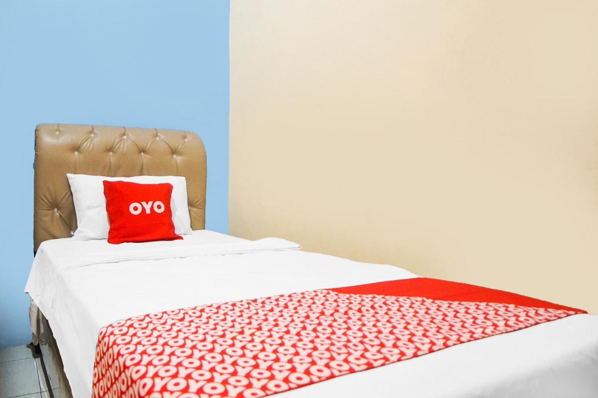 מדאן Oyo 92076 Sky Residence Cengkeh מראה חיצוני תמונה