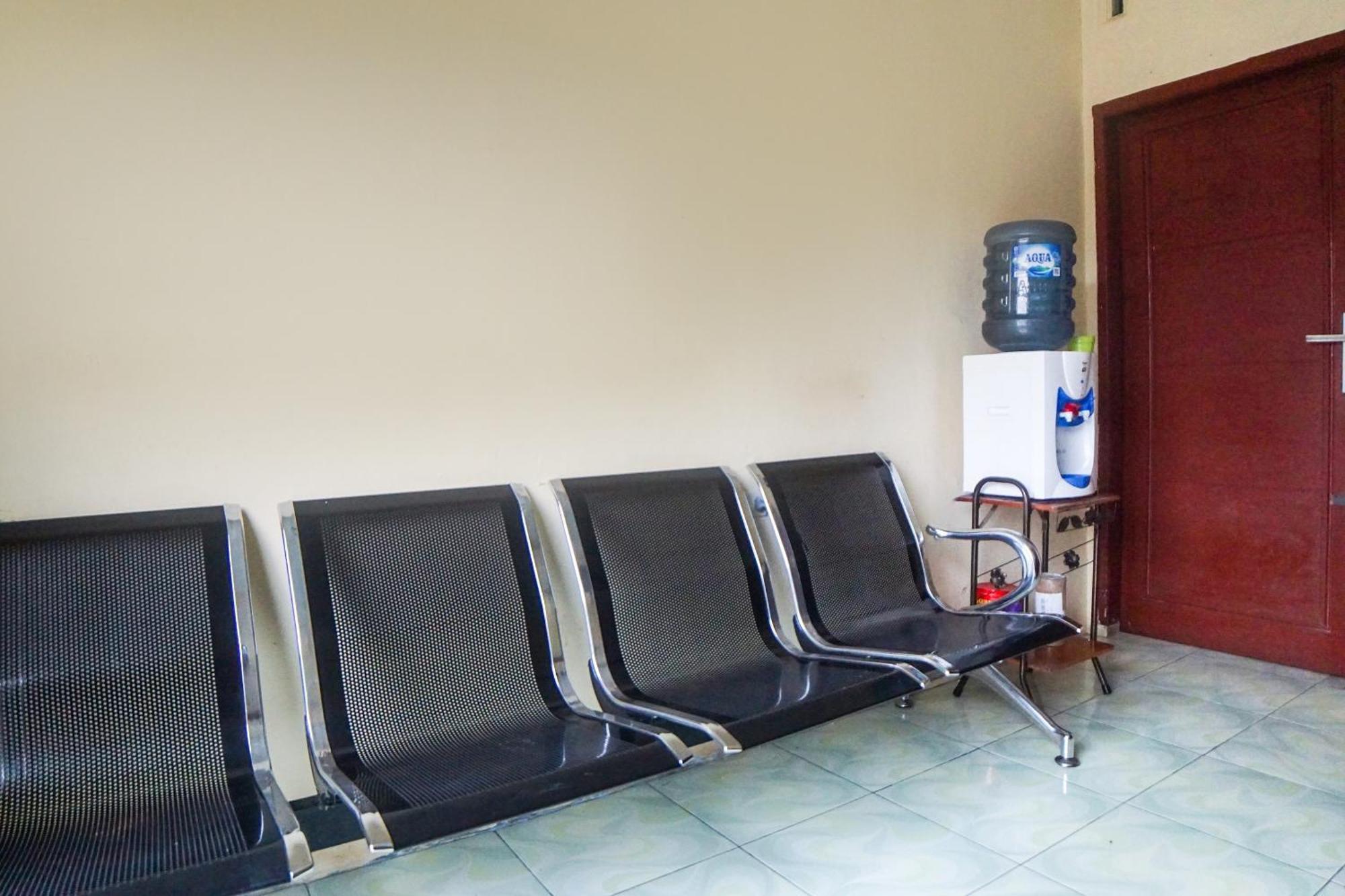 מדאן Oyo 92076 Sky Residence Cengkeh מראה חיצוני תמונה